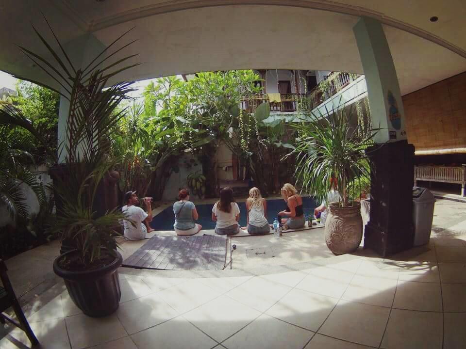Canggu Surf Hostel Buitenkant foto