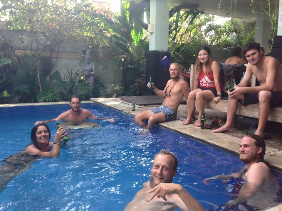 Canggu Surf Hostel Buitenkant foto