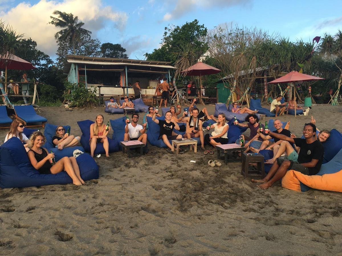 Canggu Surf Hostel Buitenkant foto