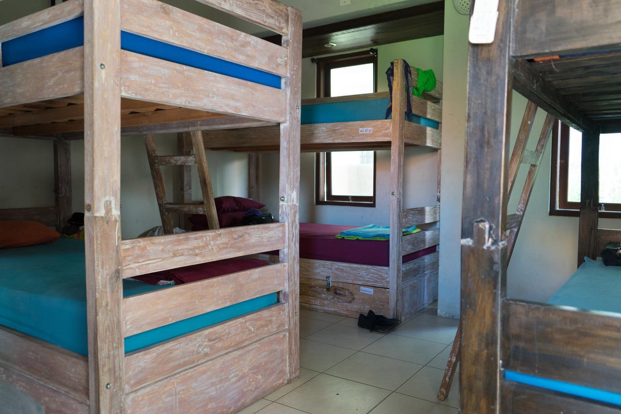 Canggu Surf Hostel Buitenkant foto